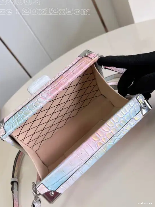 WIS MALLE PETITE LOUIS VUITTON 0518
